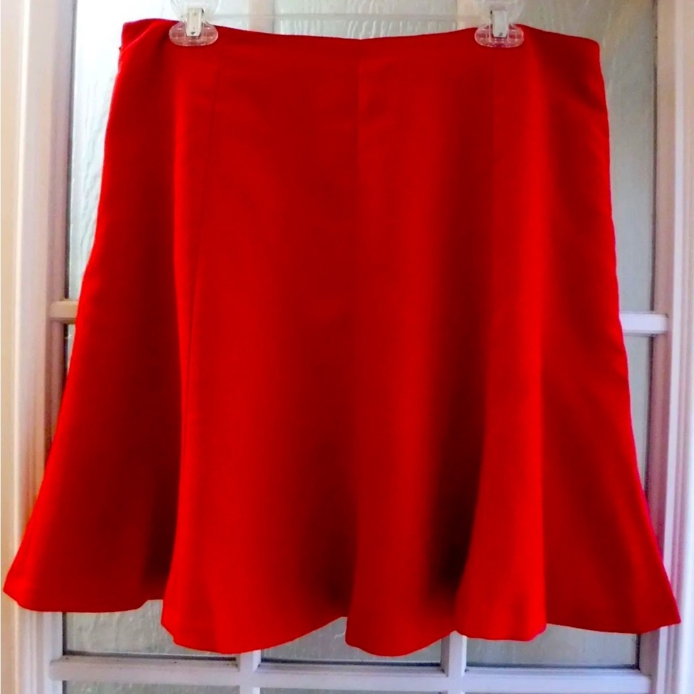 High waisted chenille skirt (flattering)